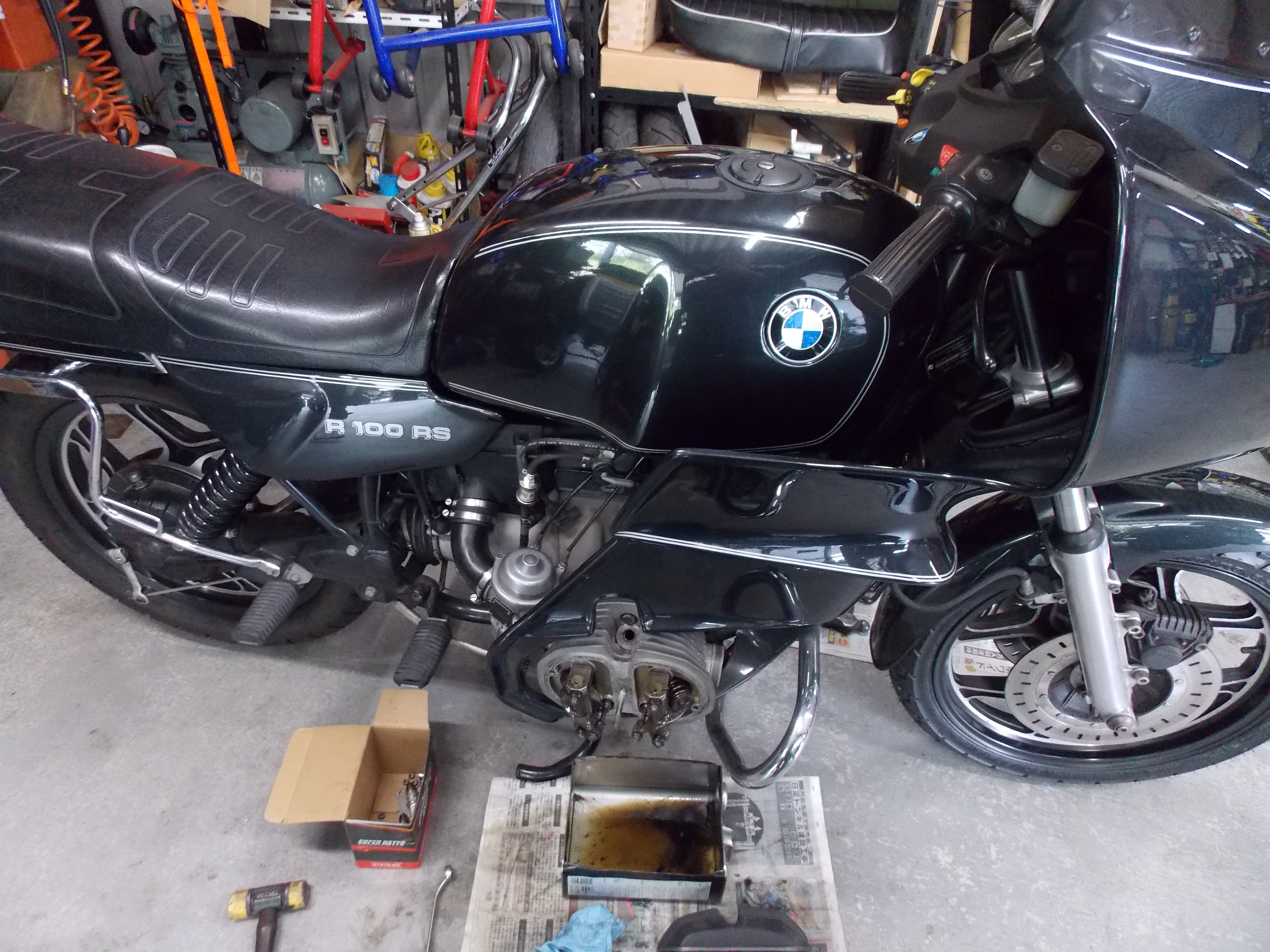BMW R100RS プッシュロッドシール交換の巻 - TANSHADO